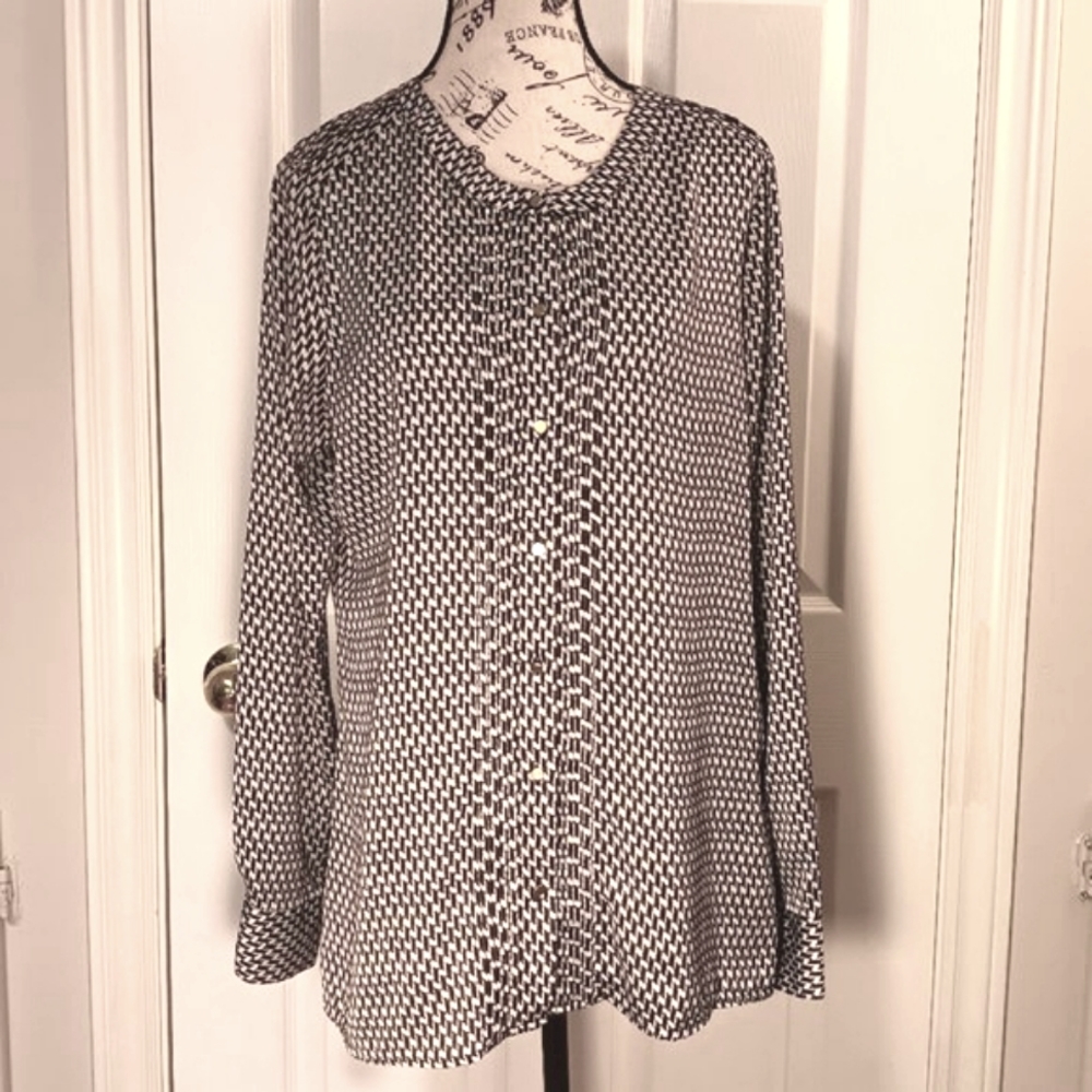 Ann Taylor Black Cream Patterned Long Sleeve Blouse Button Down Shirt Size 10